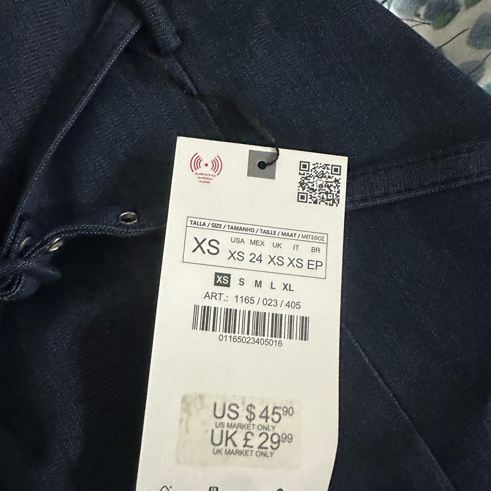 Brand new Zara navy skort